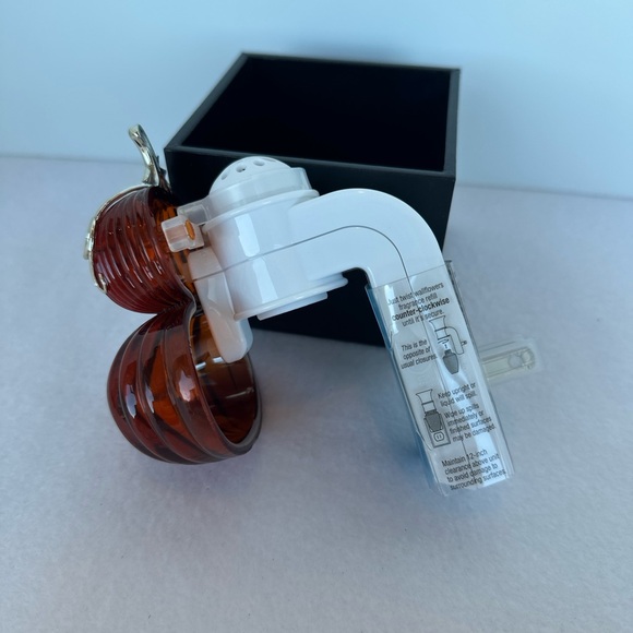 Bath & Body Works Fluted Pumpkin 24/7 Nightlight Wallflower Fragrance Plug - Picture 5 of 8